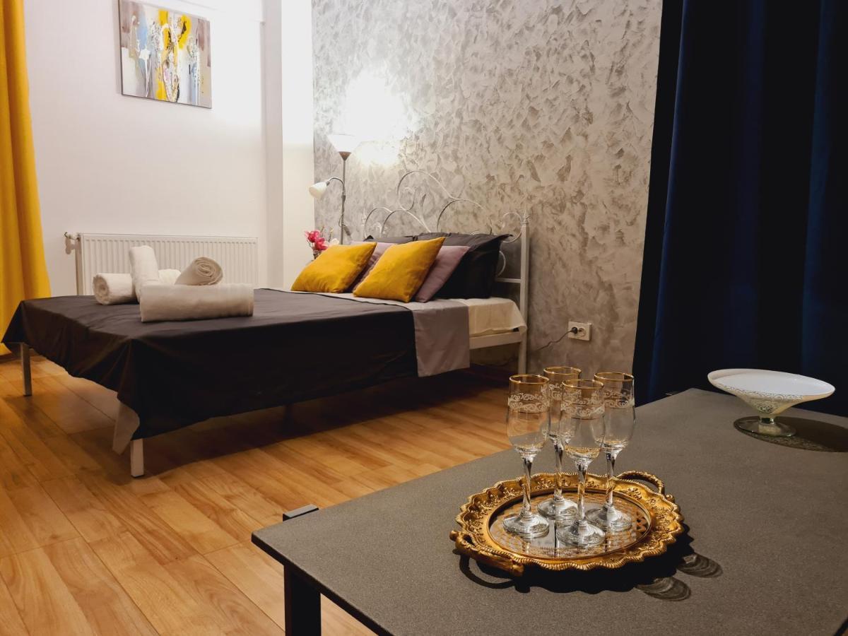 Ultracentral 5* Boutique Hotel Style Apartment. Brand New. 2 Rooms. Spacious. Free Parking Kluż-Napoka Zewnętrze zdjęcie