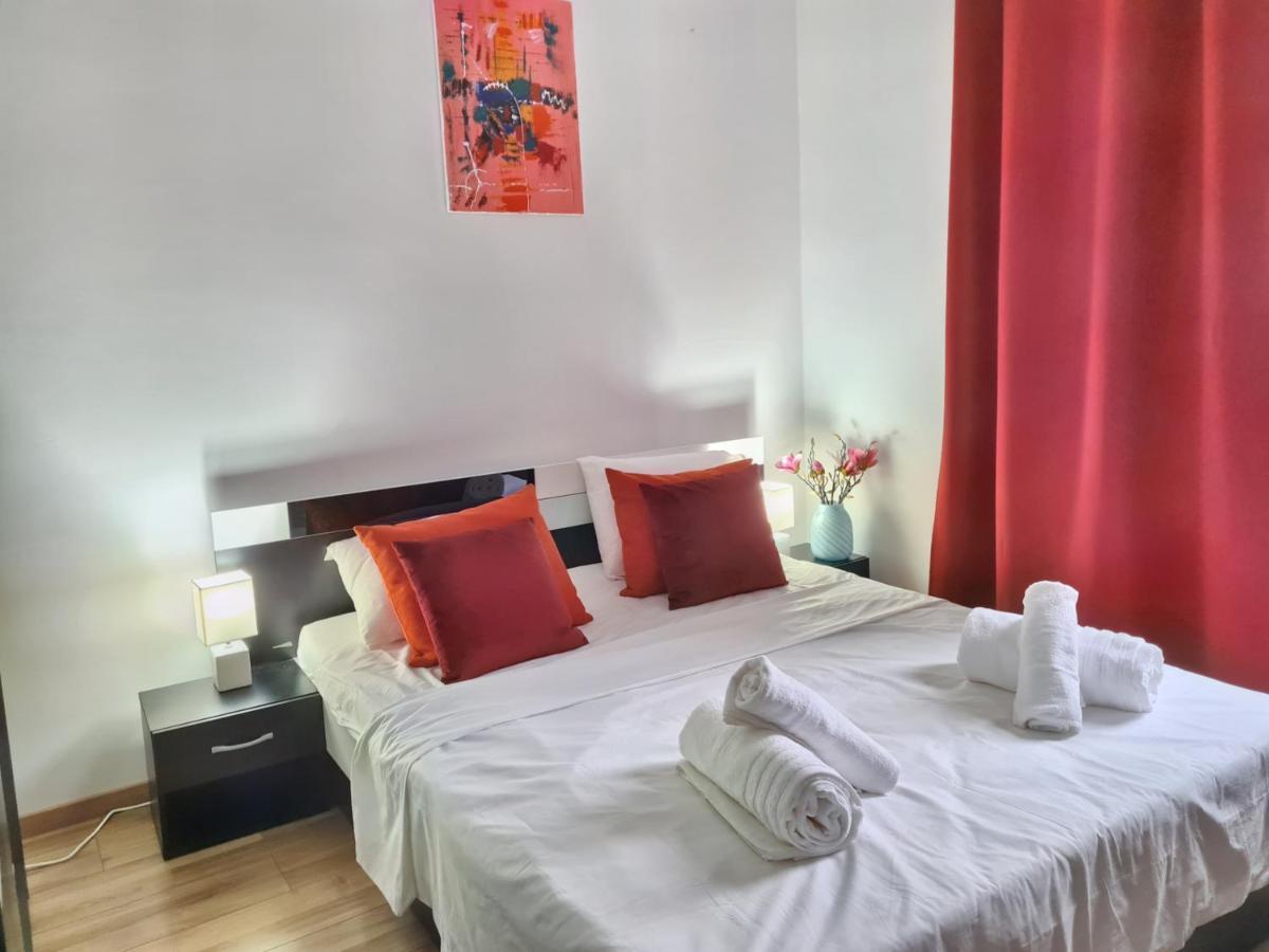 Ultracentral 5* Boutique Hotel Style Apartment. Brand New. 2 Rooms. Spacious. Free Parking Kluż-Napoka Zewnętrze zdjęcie